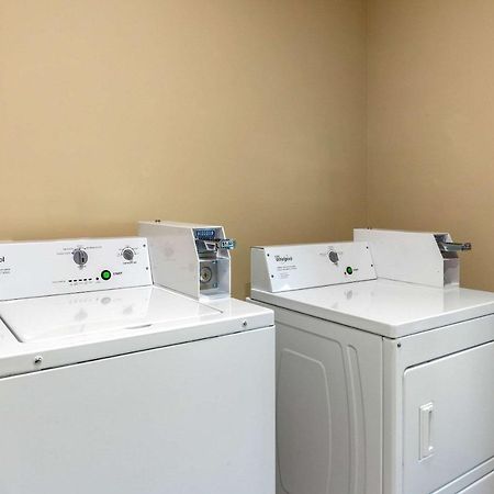 格林斯波罗机场凯富套房酒店 格林斯伯勒 外观 照片